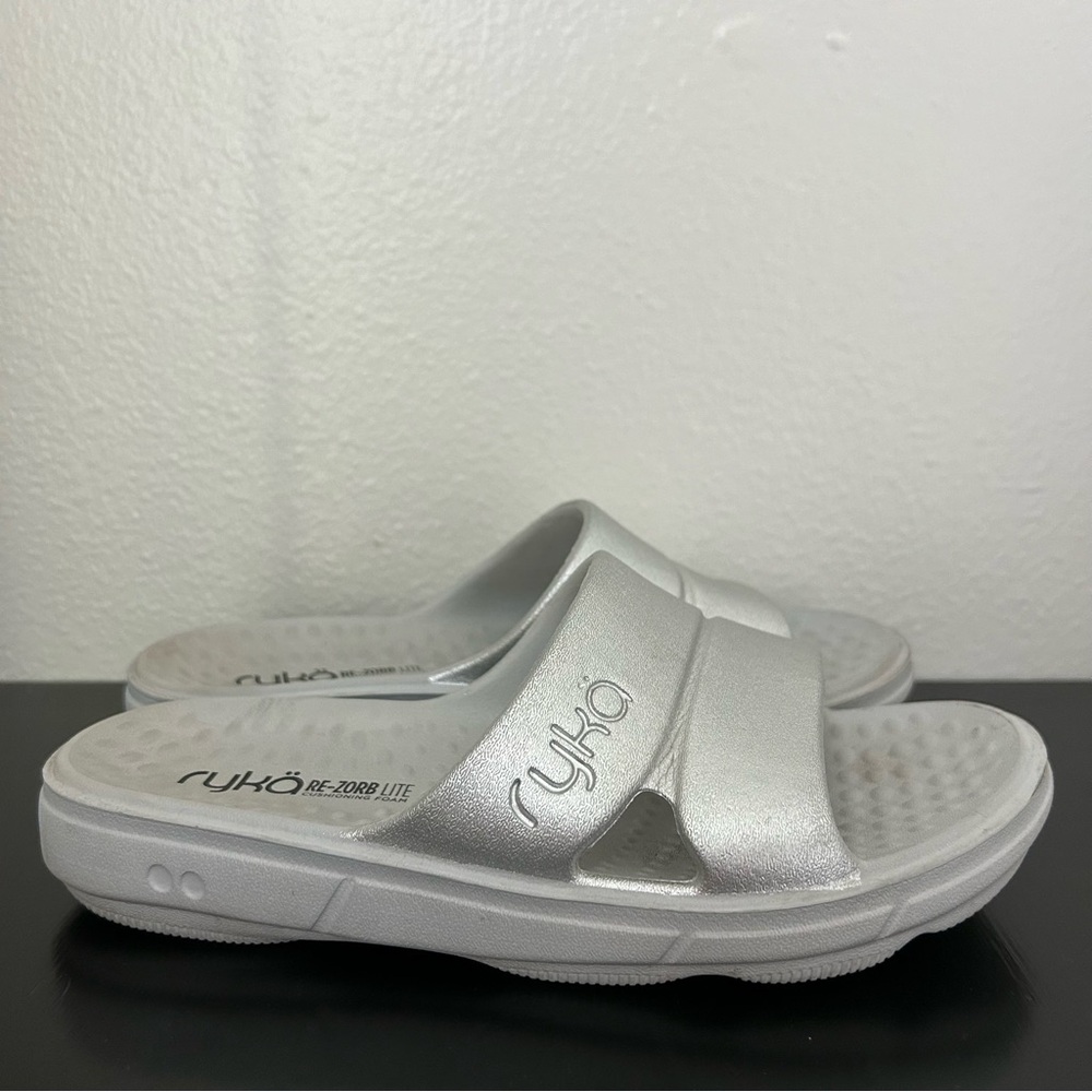 RYKA Restore Re-Zorb Lite Silver Slip on Slide Sandal Womens Size 6 Beach Pool - Picture 4 of 7